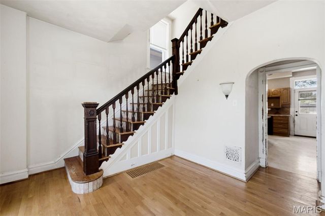 2010 Forest Avenue, St Louis, MO 63139