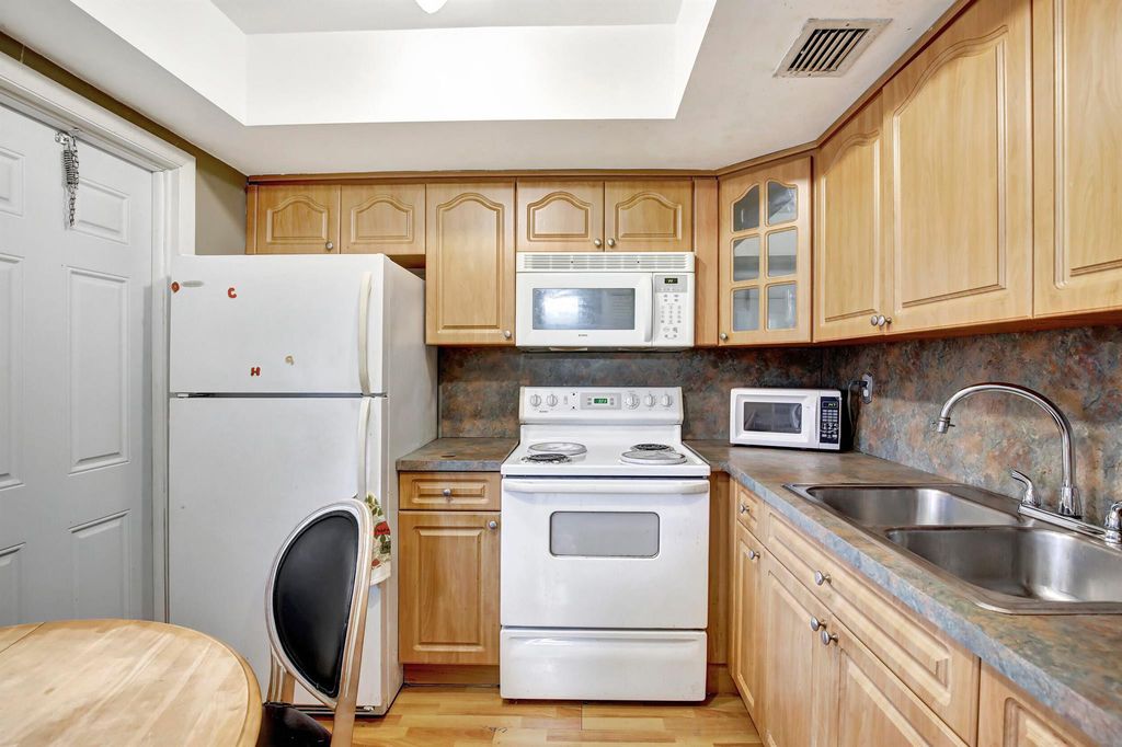 6730 Arbor Drive 110, Miramar, FL 33023