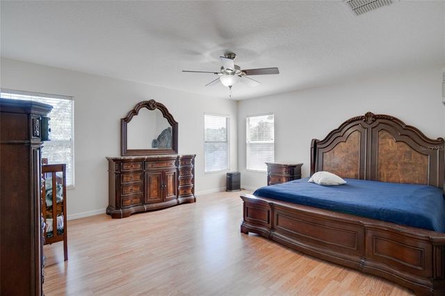 2518 HOLLY PINE CIRCLE, Orlando, FL 32820