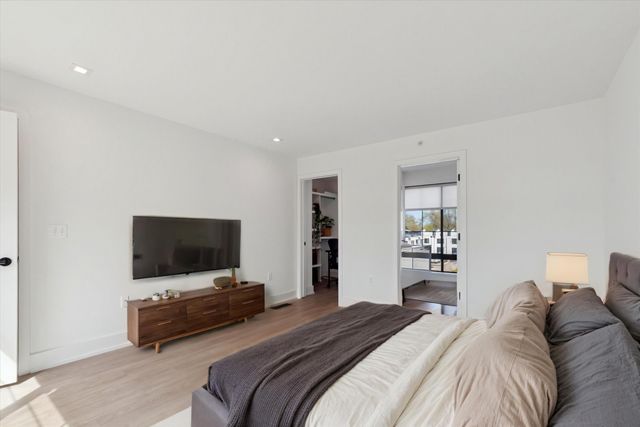 533 E Harrison 3, Royal Oak City, MI 48067
