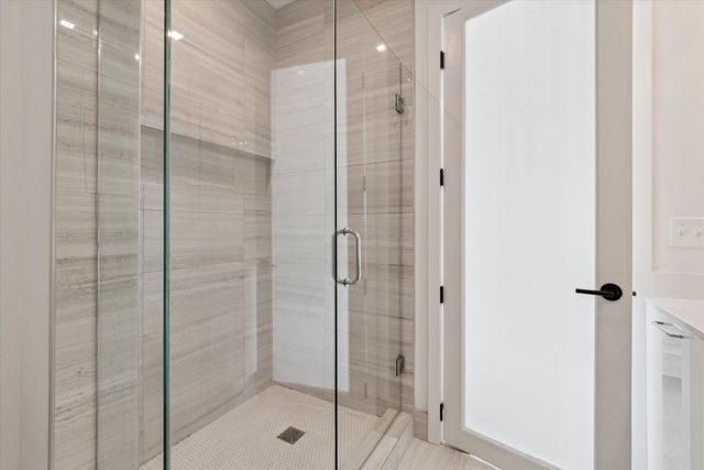 533 E Harrison 3, Royal Oak City, MI 48067