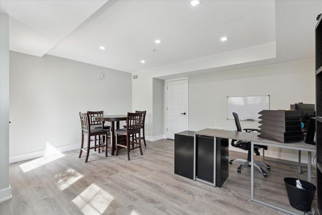 533 E Harrison 3, Royal Oak City, MI 48067