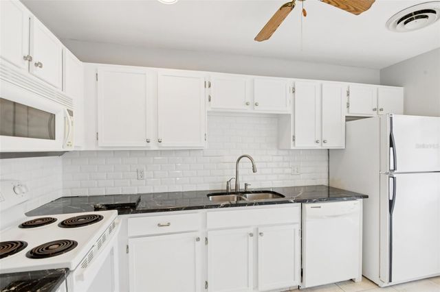 2064 SUNSET POINT ROAD 71, Clearwater, FL 33765