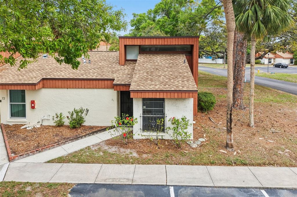 2064 SUNSET POINT ROAD 71, Clearwater, FL 33765