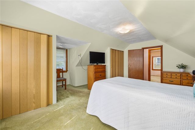 70 New Lexington Road, North Kingstown, RI 02852