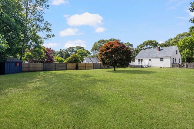 70 New Lexington Road, North Kingstown, RI 02852