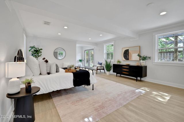4221 DEMEDICI Avenue, Jacksonville, FL 32210