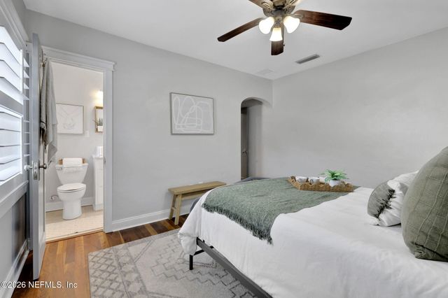 4221 DEMEDICI Avenue, Jacksonville, FL 32210