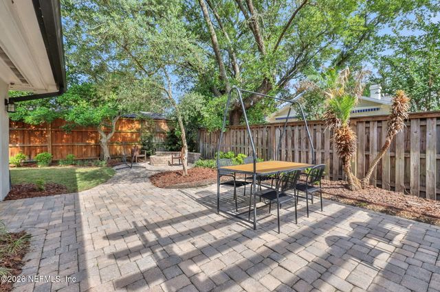 4221 DEMEDICI Avenue, Jacksonville, FL 32210