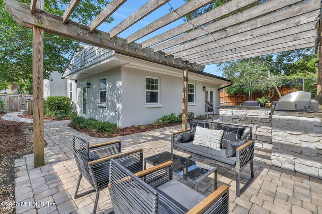 4221 DEMEDICI Avenue, Jacksonville, FL 32210