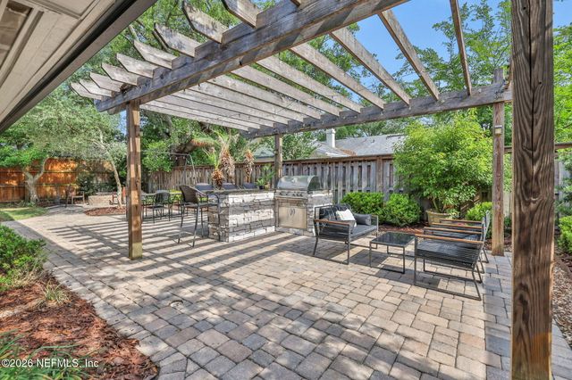 4221 DEMEDICI Avenue, Jacksonville, FL 32210