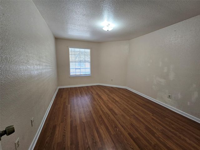 9797 Leawood Blvd 104, Houston, TX 77099