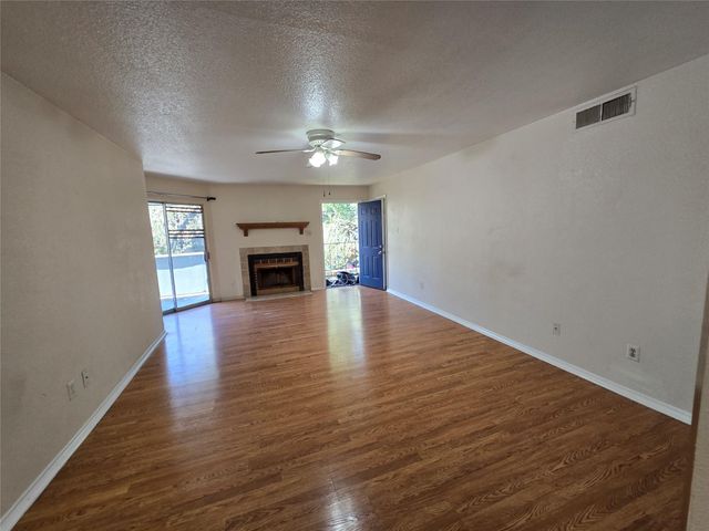 9797 Leawood Blvd 104, Houston, TX 77099