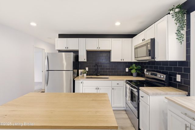 3668 Woodruff Ave, Louisville, KY 40215