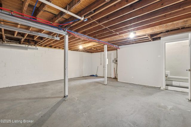 3668 Woodruff Ave, Louisville, KY 40215