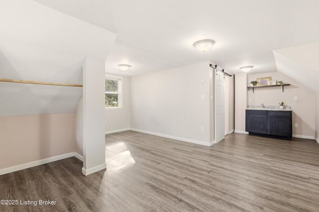 3668 Woodruff Ave, Louisville, KY 40215