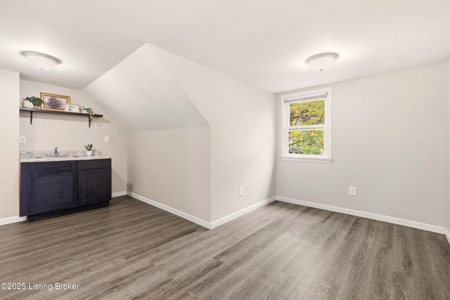 3668 Woodruff Ave, Louisville, KY 40215