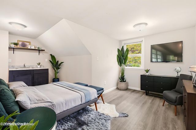 3668 Woodruff Ave, Louisville, KY 40215