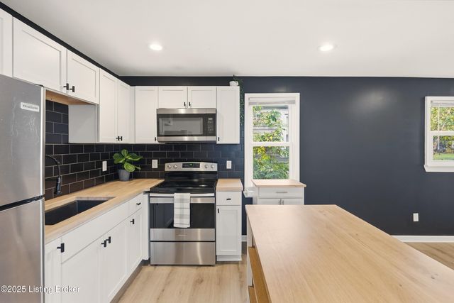 3668 Woodruff Ave, Louisville, KY 40215