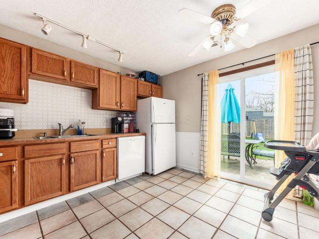 8715 Fairbrook Avenue, Galloway, OH 43119