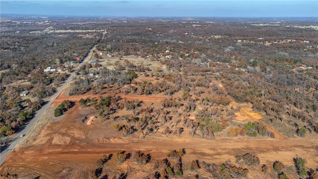 3125 Road Runner Court, Guthrie, OK 73044