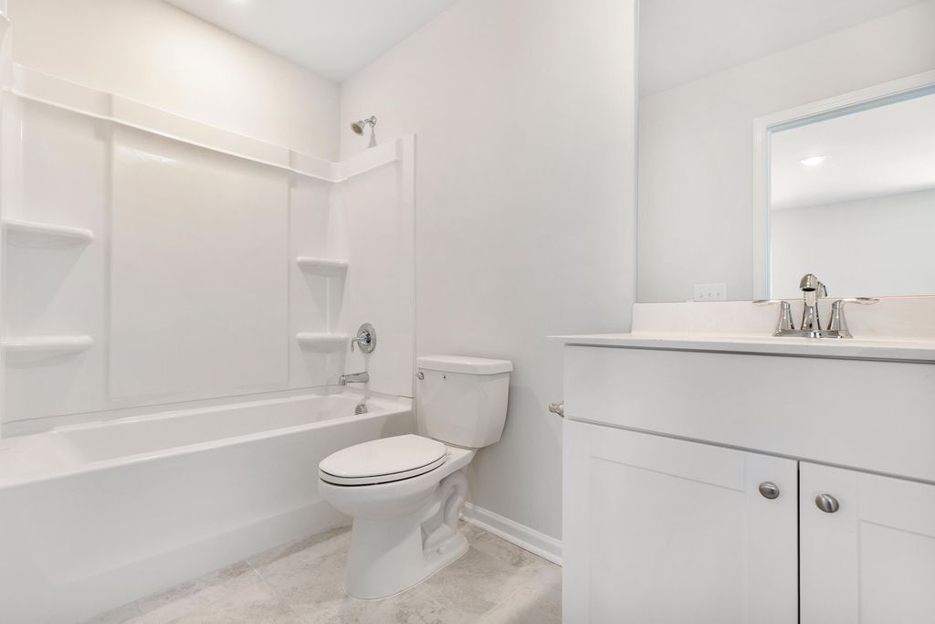 Image 13 of property listing at 1012 Red Turnstone Run, Summerville, SC 29485