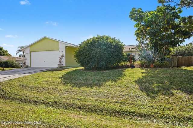 1820 Zaminder Street NW, Palm Bay, FL 32907