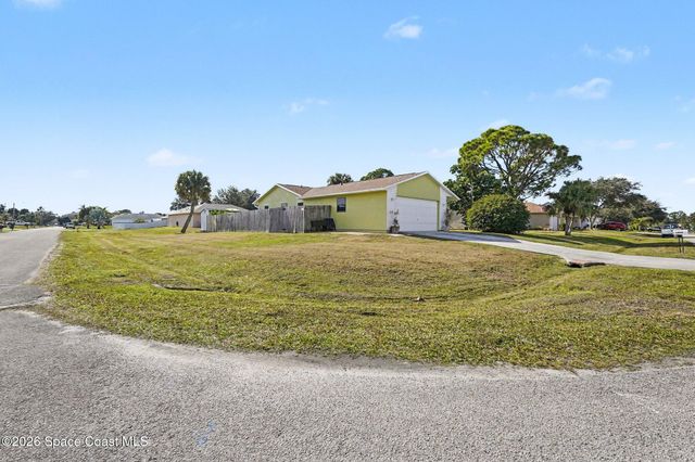 1820 Zaminder Street NW, Palm Bay, FL 32907