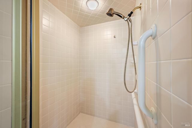 2111 Stonefield Ln, Santa Rosa, CA 95403