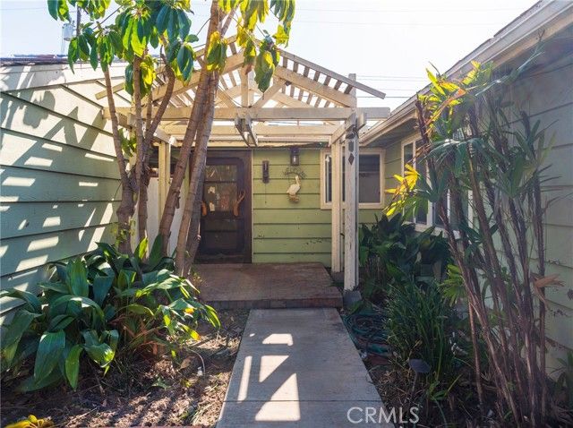 2134 W Romneya, Anaheim, CA 92801