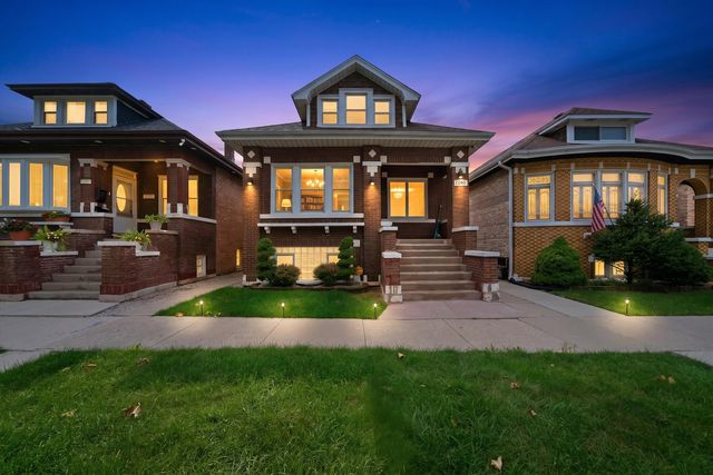 2240 Highland Avenue, Berwyn, IL 60402