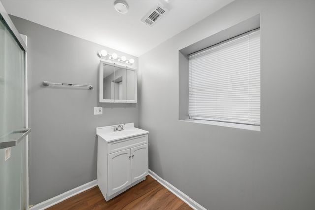 2240 Highland Avenue, Berwyn, IL 60402