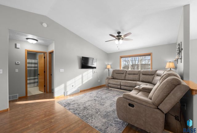 110 Atkins Dr Drive, Tea, SD 57064