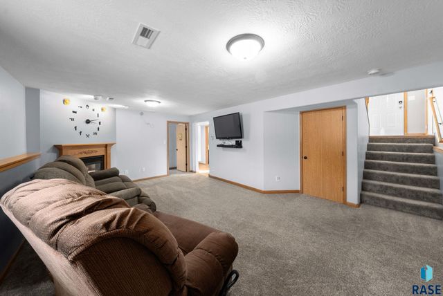 110 Atkins Dr Drive, Tea, SD 57064