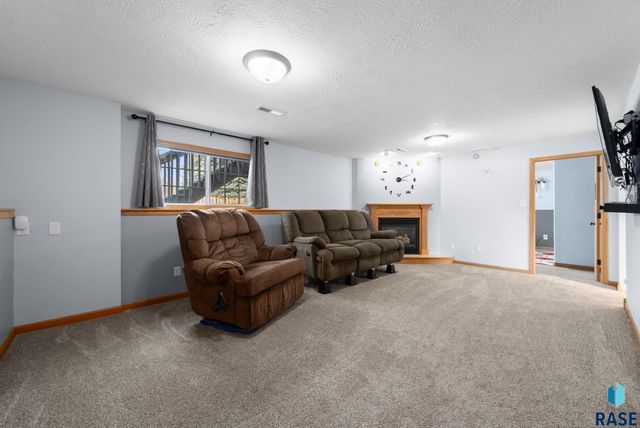 110 Atkins Dr Drive, Tea, SD 57064