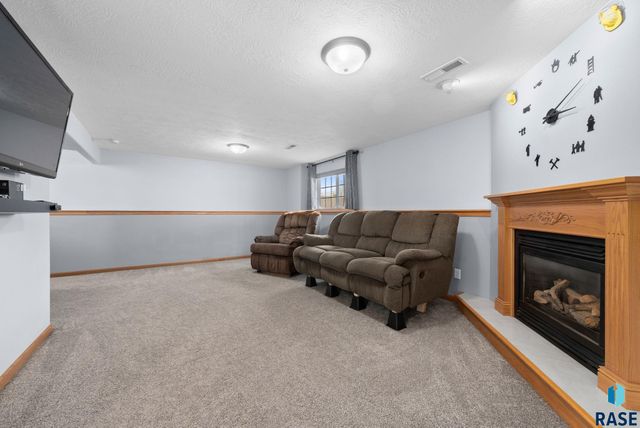 110 Atkins Dr Drive, Tea, SD 57064