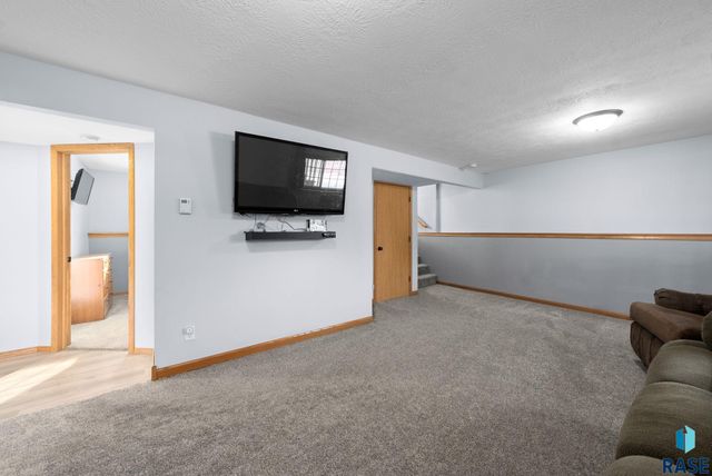 110 Atkins Dr Drive, Tea, SD 57064