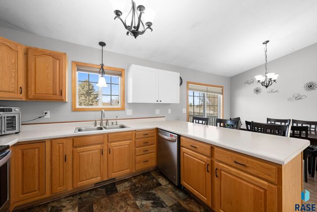 110 Atkins Dr Drive, Tea, SD 57064