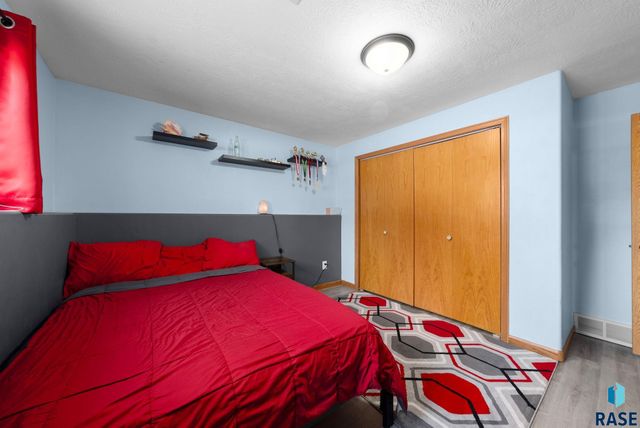 110 Atkins Dr Drive, Tea, SD 57064