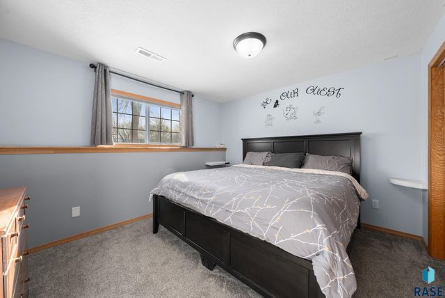 110 Atkins Dr Drive, Tea, SD 57064