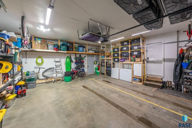 110 Atkins Dr Drive, Tea, SD 57064