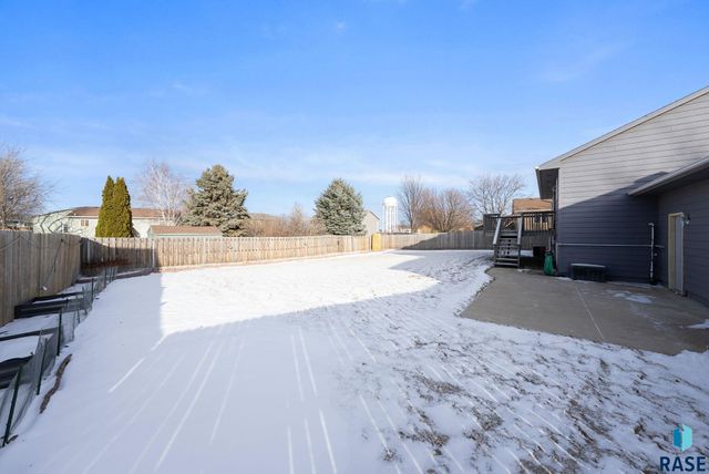 110 Atkins Dr Drive, Tea, SD 57064