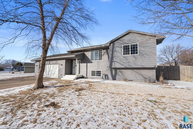 110 Atkins Dr Drive, Tea, SD 57064