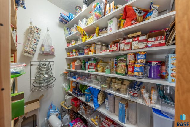 110 Atkins Dr Drive, Tea, SD 57064