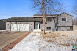 110 Atkins Dr Drive, Tea, SD 57064