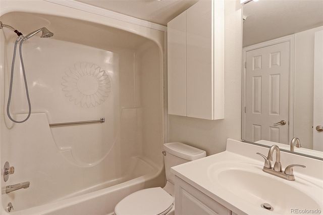 12645 E Pacific Circle E, Aurora, CO 80014