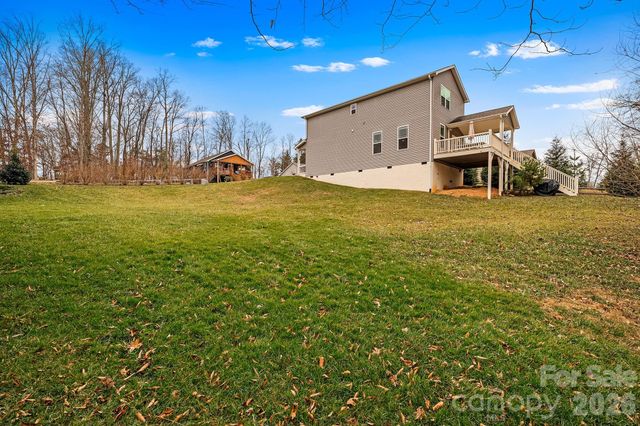 57 Parrot Road, Candler, NC 28715