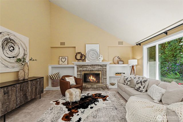 18055 NW Varese Court, Issaquah, WA 98027