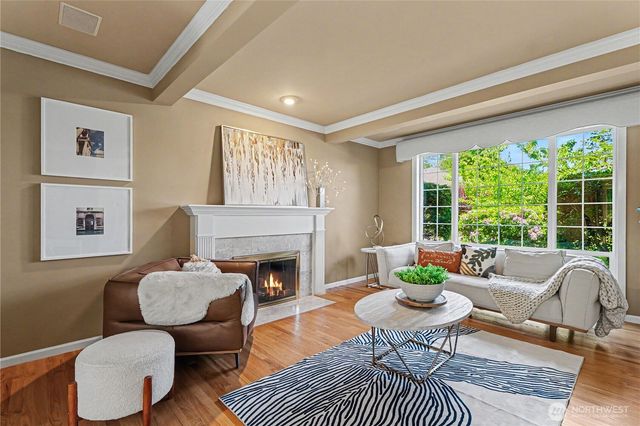 18055 NW Varese Court, Issaquah, WA 98027