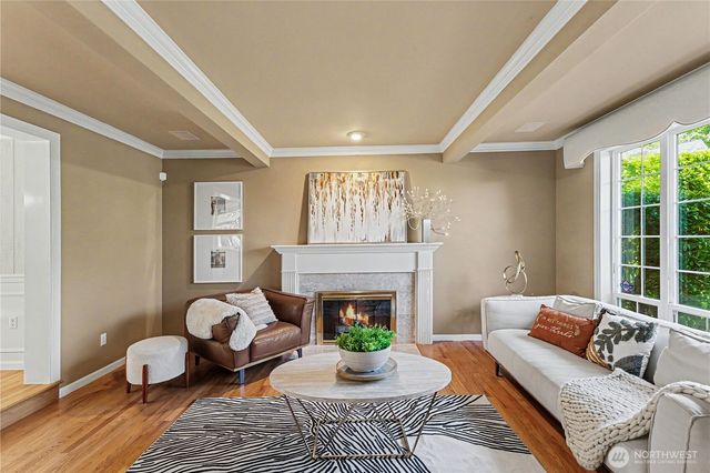 18055 NW Varese Court, Issaquah, WA 98027